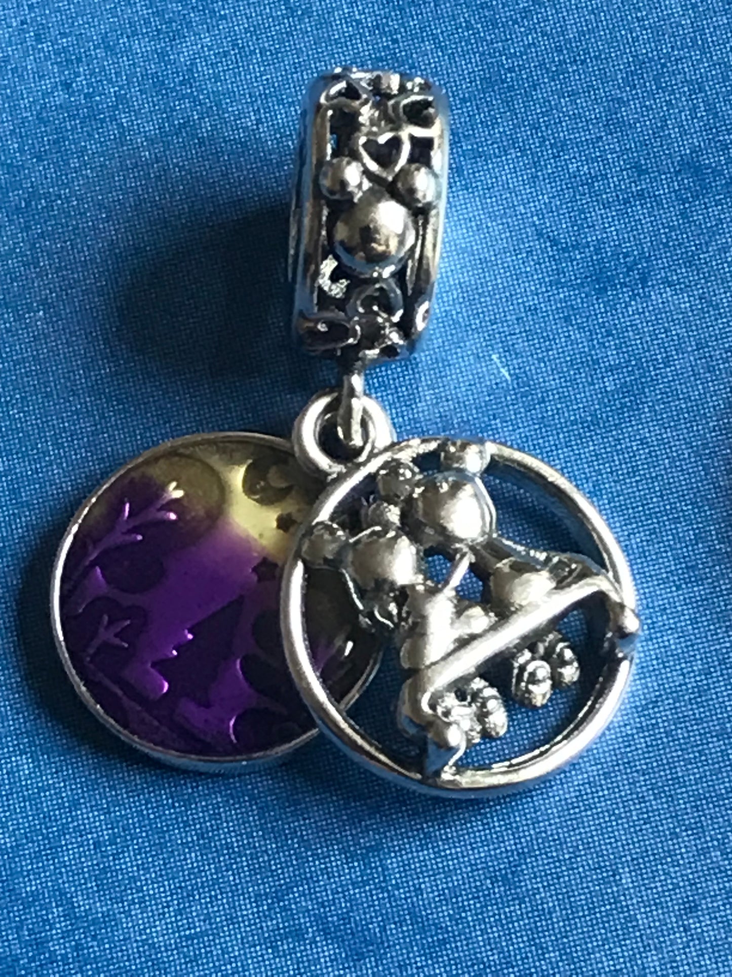 High Quality Mickey and Minnie Charm Hallmarked S925 Sterling Silver comes in a cute velvet pouch FREE Postage fast dispatch Fits: Popular European Charm Bracelets Happy ever after