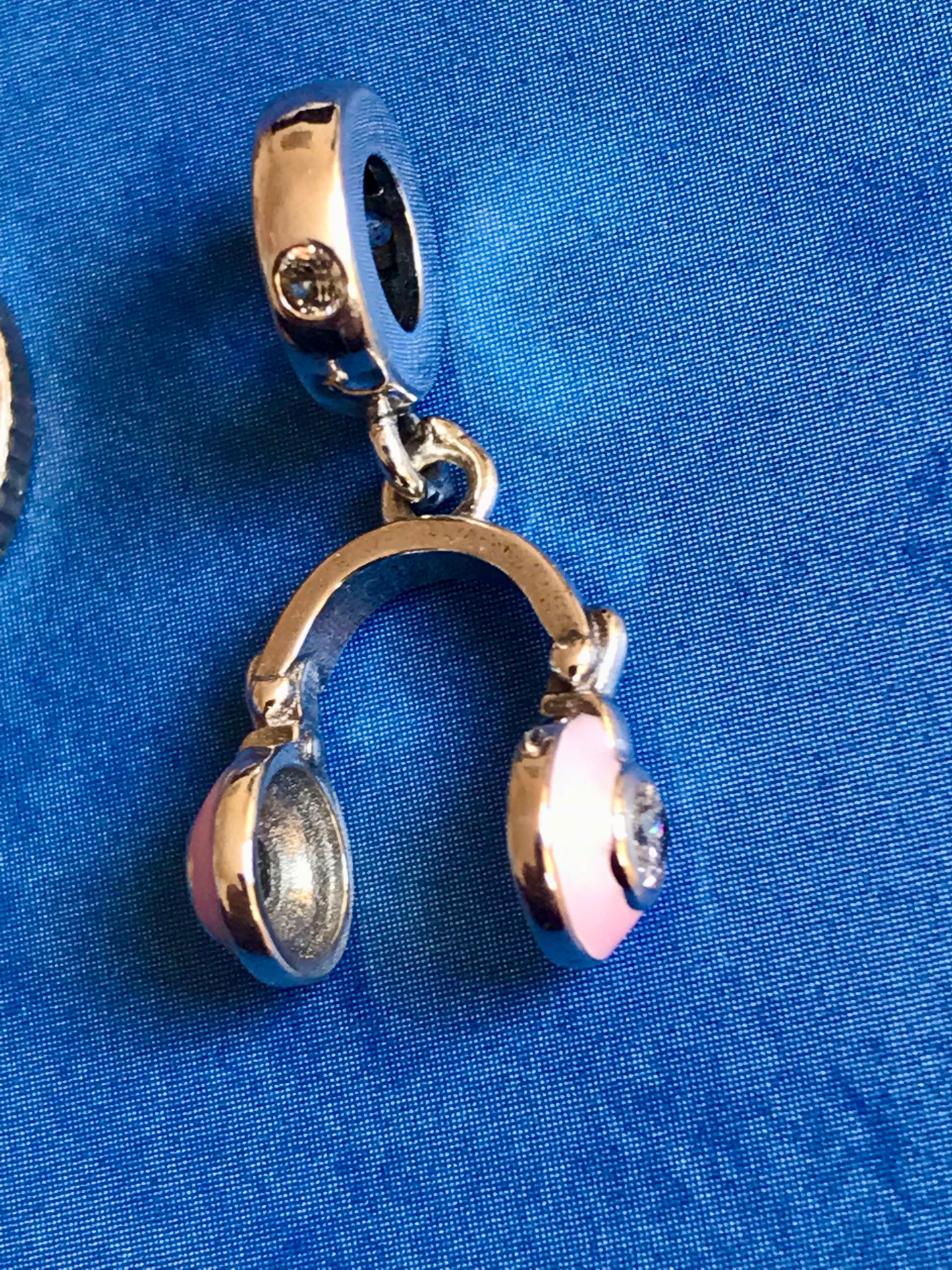 Genuine 925 Silver Music headphones pink charm for Your bracelet comes in a cute velvet pouch