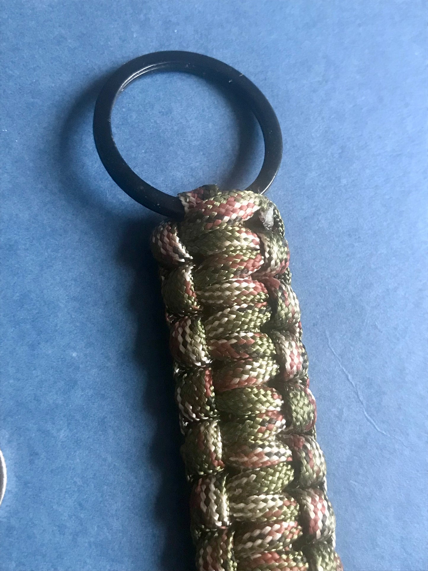 Para cord key chain with clip and key ring, military Army camouflage