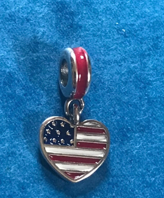Heart-shaped charm with American flag design on a blue background USA Silver 925 